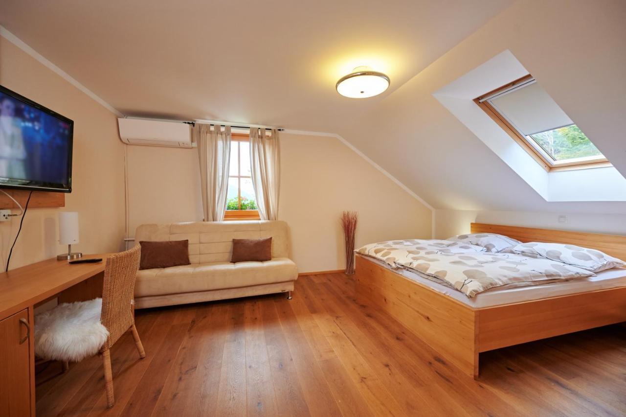 Guest House Hisa Sonca Luce Exterior photo
